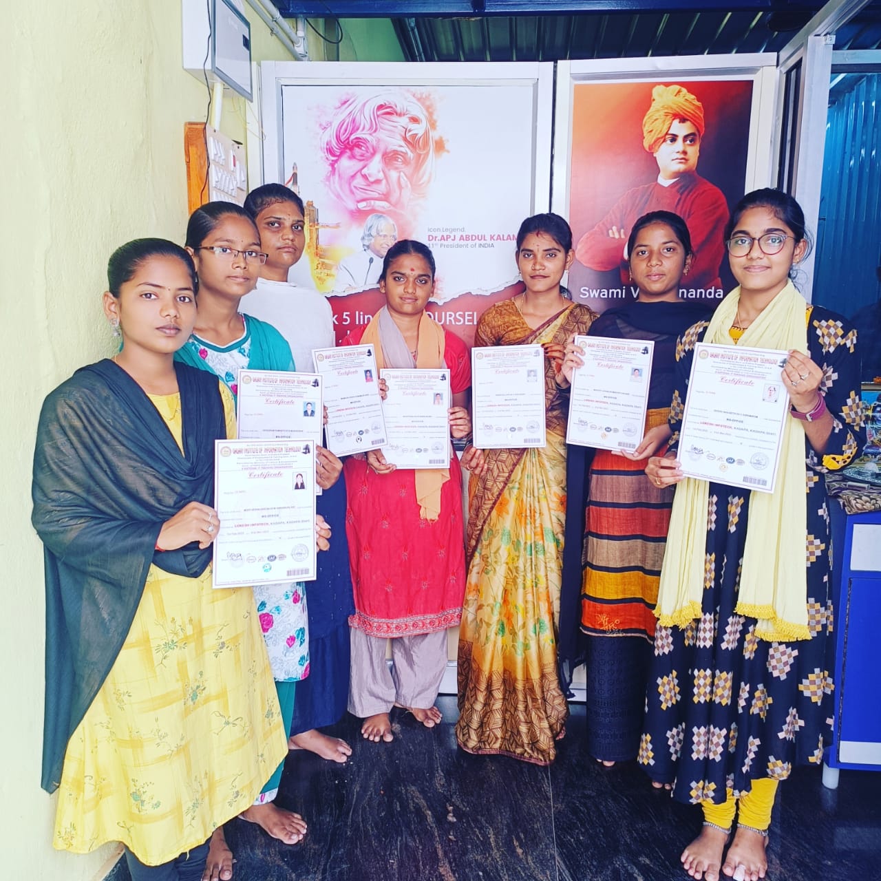 Certificate Distribution for the Students