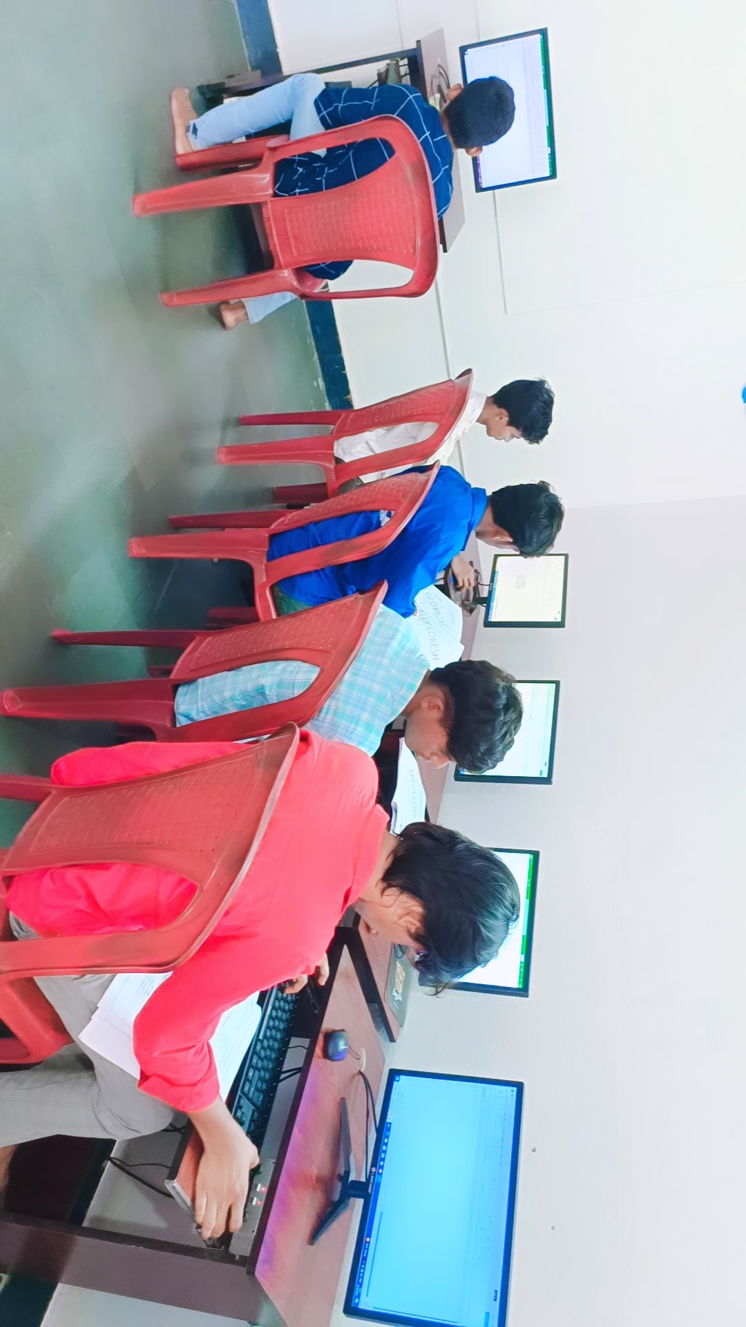 STUDENTS PRACTICAL LAB SESSION